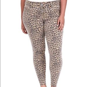 Stretch leopard print jegging Torrid